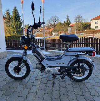 Šedý Moped mpKorado Supermaxi 50 EFI